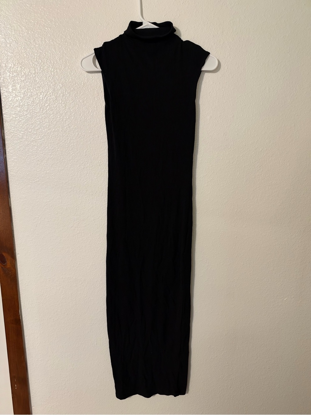 House of Harlow 1960 Black Sleeveless Turtleneck Maxi